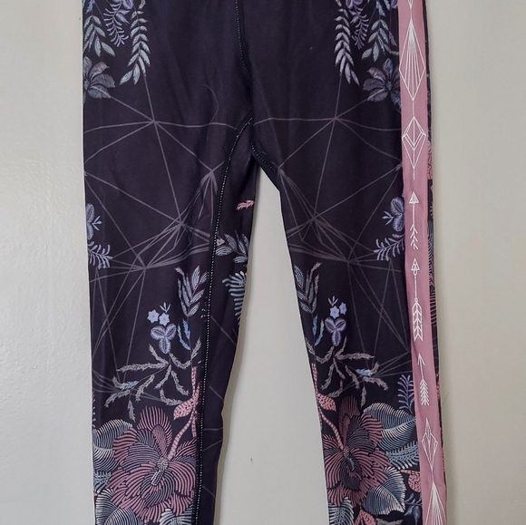 Black floral leggings by Evolution and Creation - Picture 2 of 2